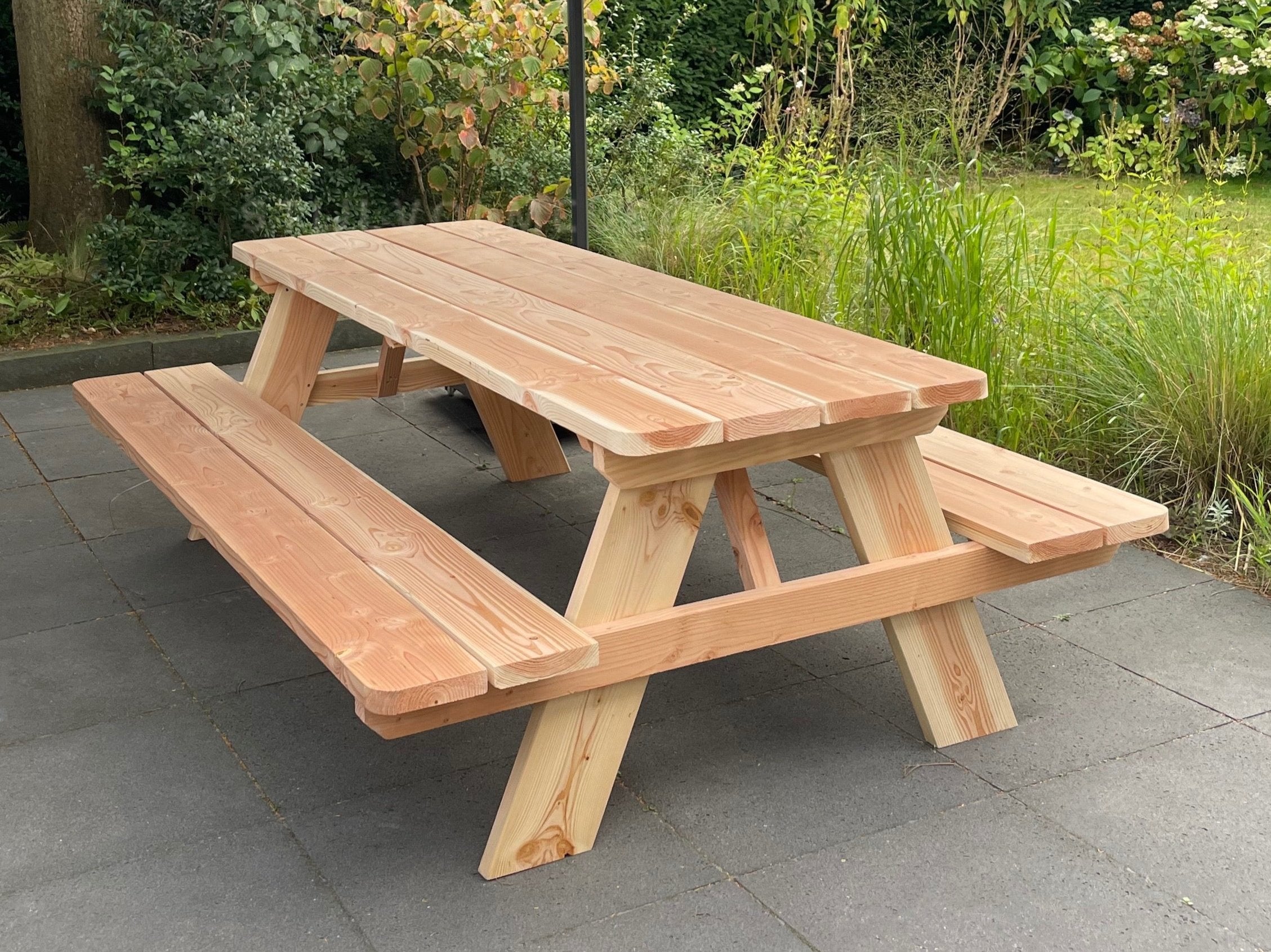 Douglas classic picknicktafel  2,4 meter (meest gekozen)